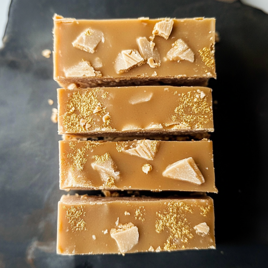 No-Bake Caramel Biscuit Fudge Slice